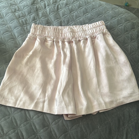 Generation Love Amy Satin Short in Light Pink - Picture 6 of 8